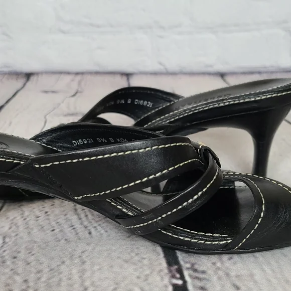 Cole Haan black leather strappy sandals, 9.5 - Picture 6 of 15
